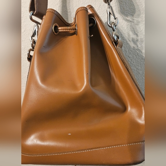 Dooney & Bourke Smooth Leather Brown Medium Drawstring bucket bag - Picture 2 of 7